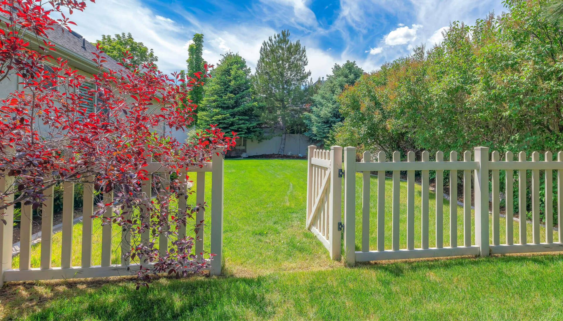 Fence gate installation services in Naples